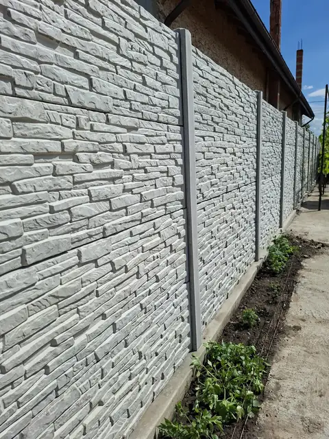Zdjęcie od klienta nr 3: ogrodzenie Konkret Line (opinia w Google)