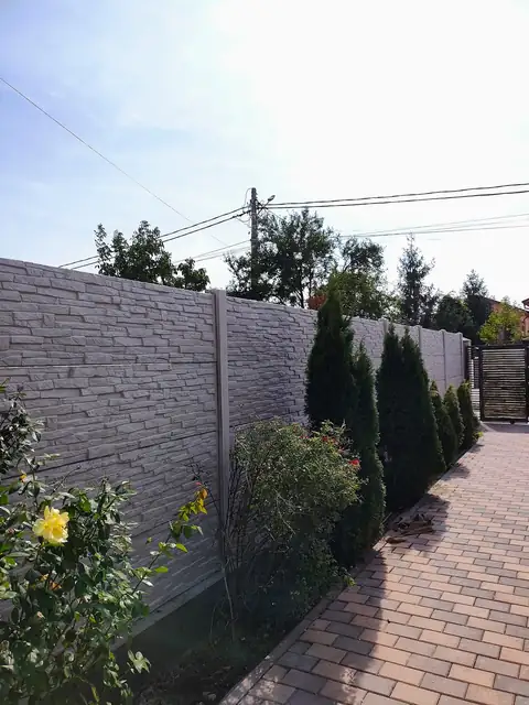 Zdjęcie od klienta nr 11: ogrodzenie Konkret Line (opinia w Google)